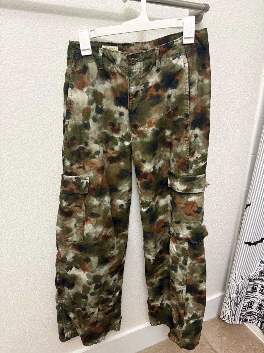 Levi's Women's Camouflage Cargo Trousers - Green Multi